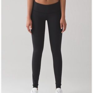 Black Lululemon Wunder Unders